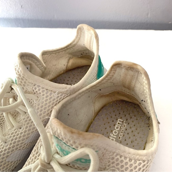 Ladies Adidas Running Shoes Size 8.5 - Picture 8 of 9